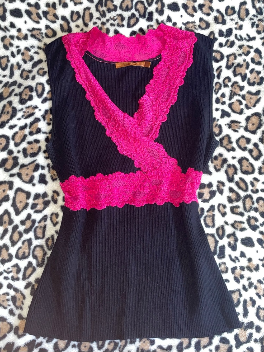 ♡ Black Sleeveless Pink Lace Top